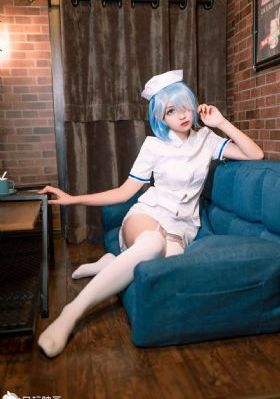 漂亮的女秘书在线观看